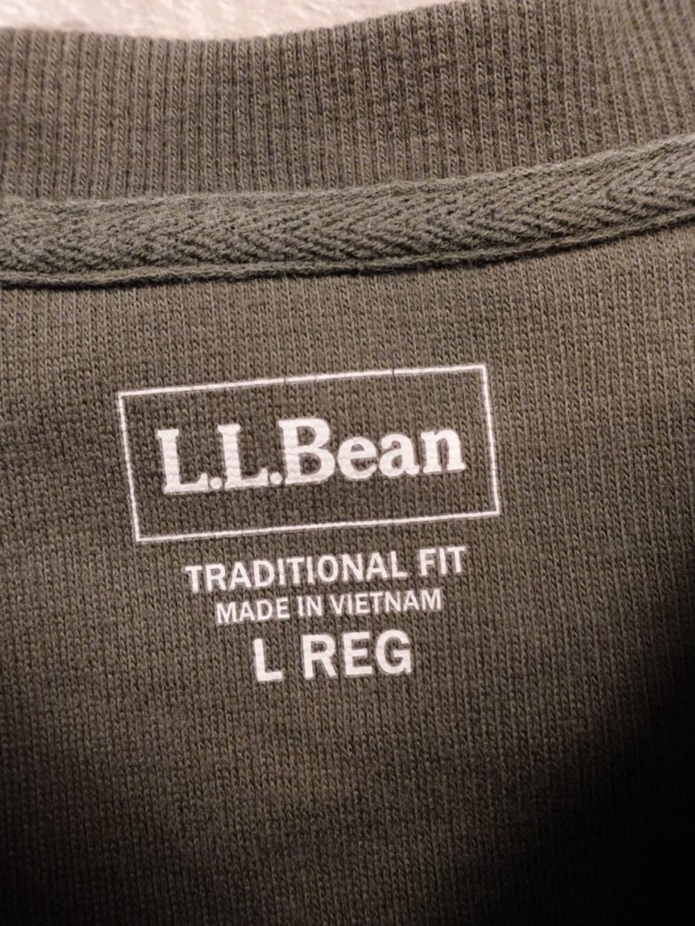L.L.Bean Unshrinkable Mini-Waffle Henley Shirt‎ Men's Large Regular Olive Green - Picture 2 of 8